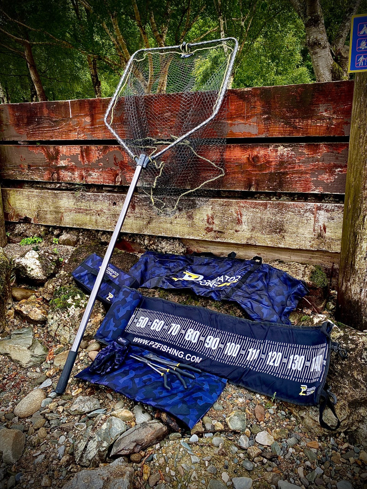 XL Folding Mesh Landing Net